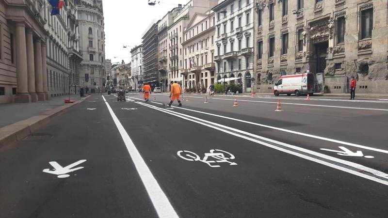 Pop-up cycle lanes in Milan