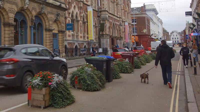 Pedestrians on Queen Street
